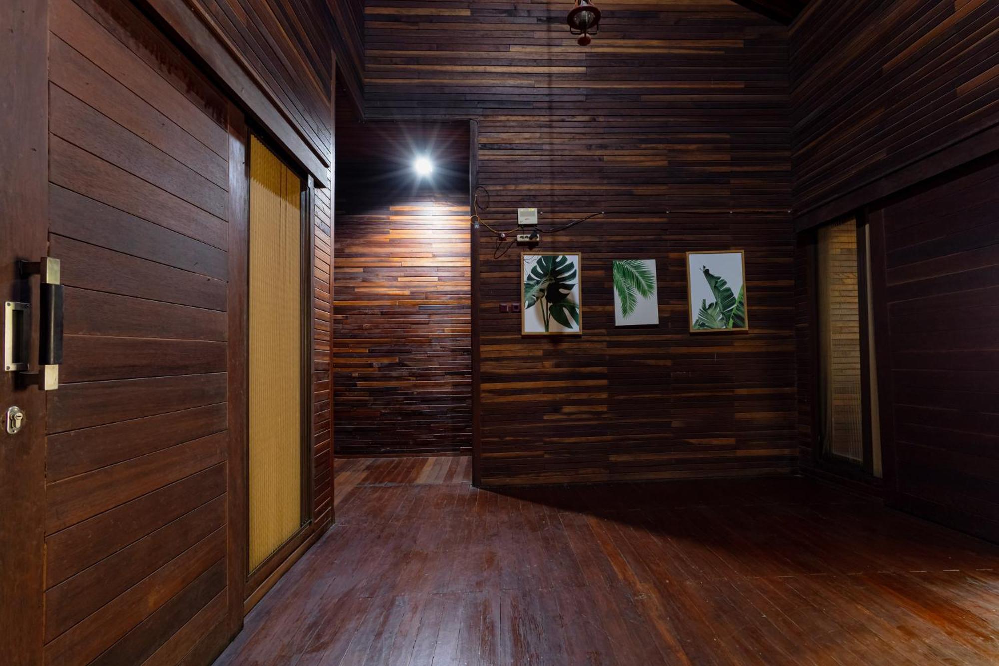Reddoorz Resort @ Taman Wisata Mangrove Giacarta Esterno foto