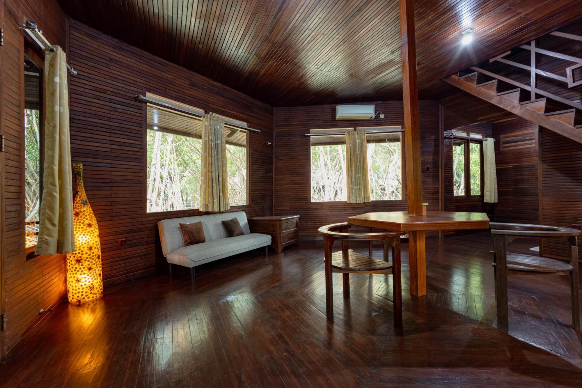 Reddoorz Resort @ Taman Wisata Mangrove Giacarta Esterno foto